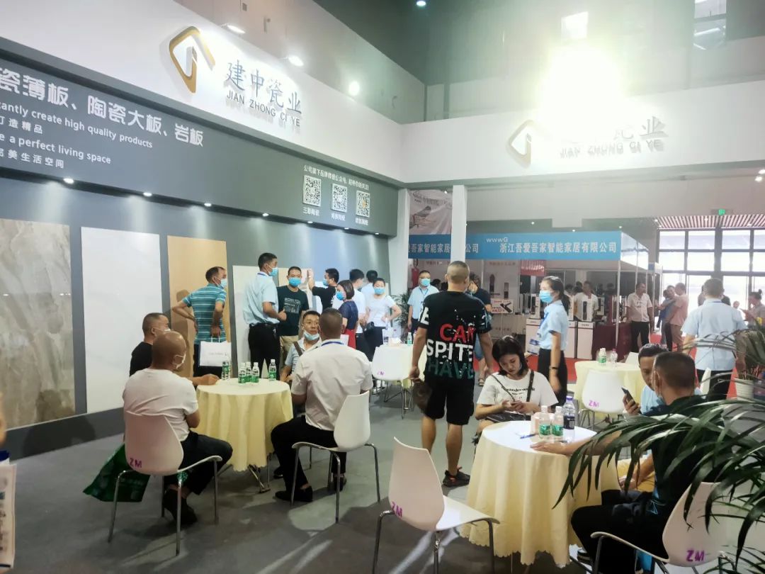 高定風口下，巖板是否會成為瓷磚行業(yè)進軍定制家居產(chǎn)業(yè)的“殺手锏”？(圖6)