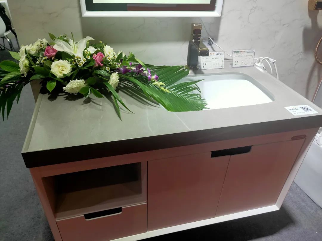 高定風口下，巖板是否會成為瓷磚行業(yè)進軍定制家居產(chǎn)業(yè)的“殺手锏”？(圖11)